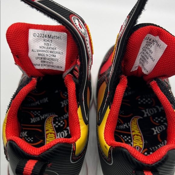 🔥 Hot Wheels Toddler Sneakers – Size 6 – Black/Red/Yellow with Flames 🔥 - Picture 9 of 9